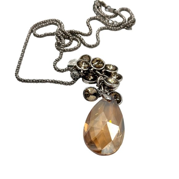 Teardrop Beaded Boutique Silver-tone Necklace Set with Pierced Dangling Earrings - Picture 5 of 6